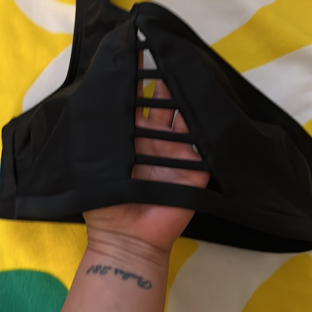 Swimsuit top - Picture 2 of 4